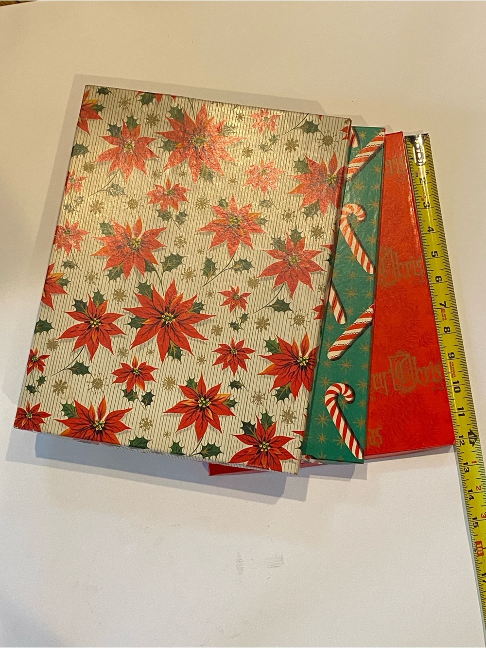 57 vintage 1960s Christmas boxes. - Picture 9 of 16